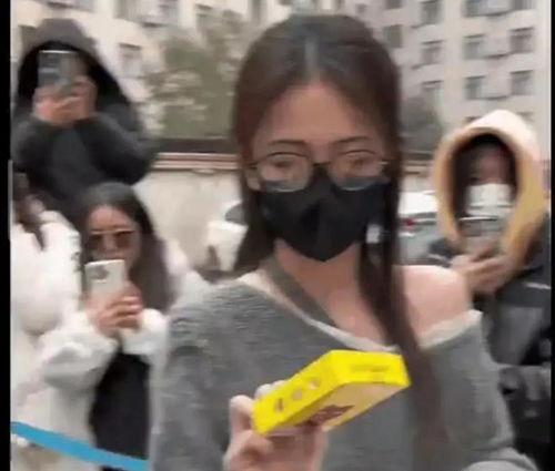 娱乐八卦事件爆料吃瓜,明星隐私大曝光，吃瓜群众狂欢时刻！  第1张